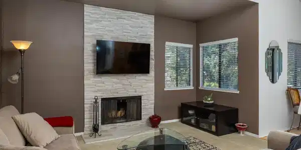 1086 Maywood Ln
