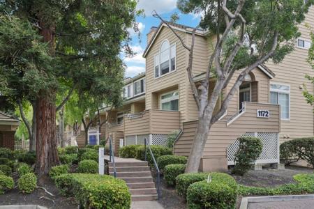 1172 La Rochelle Terrace