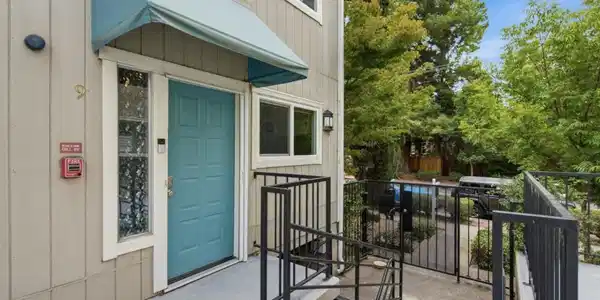 165 E Okeefe Street