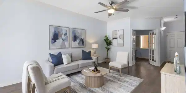 640 Camino De La Reina