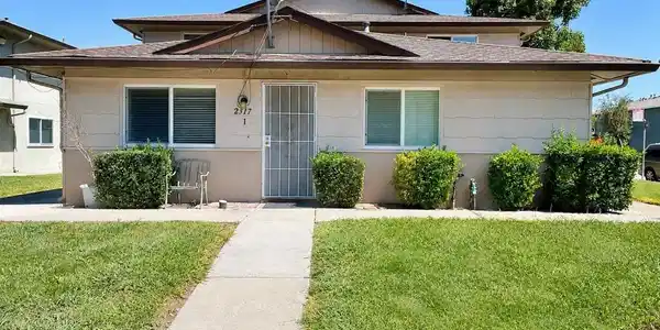 2317 Peppertree Way