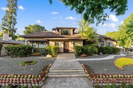 251 Middlefield Road