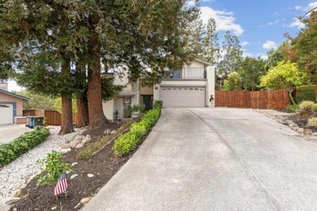 3 Saint Louis Lane