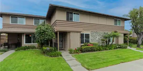 18328 Brookhurst