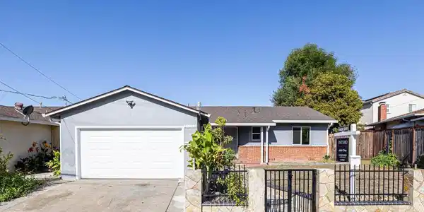 26045 Coleman Ave.