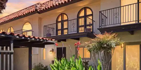 4250 Loma Riviera Lane