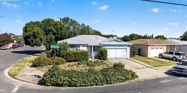 1712 Poppy Way