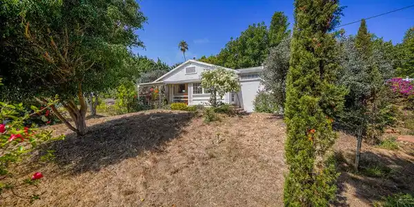 3530 Grand View Boulevard