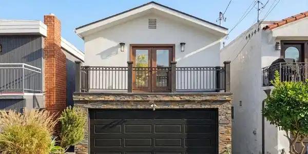 1633 Van Horne Lane