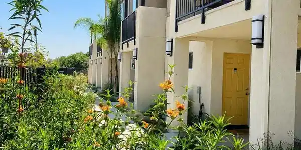 438 Creekside Circle