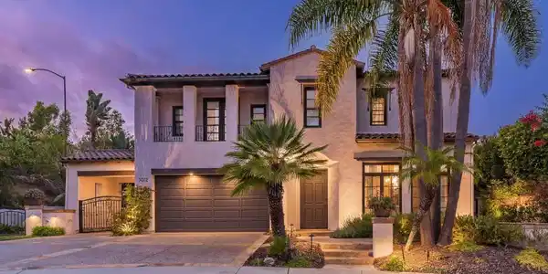 5012 Seagrove Cove