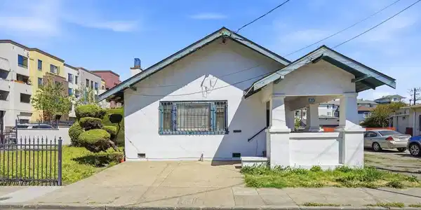 861 70Th Ave