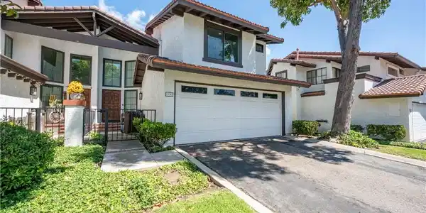 2782 Longwood Court