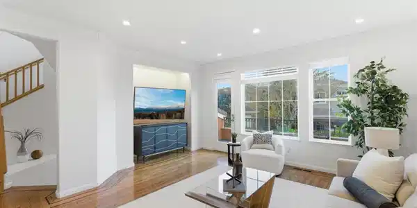 12 Baycrest Way