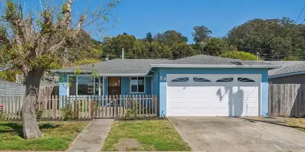 12 Cadiz Court