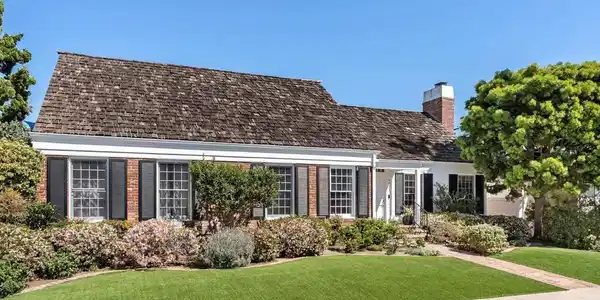 6021 Vista De La Mesa