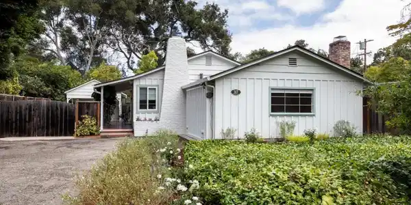 317 Bay Road
