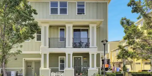 40702 Greystone Ter
