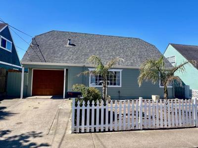 672 Claridge Drive