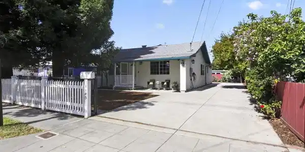 1145 Henderson Avenue