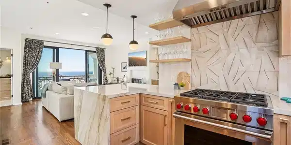 710 Manhattan Beach Boulevard