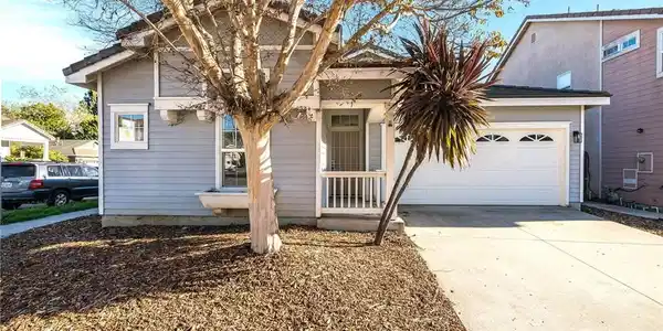 4888 Ellington