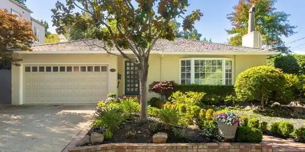 520 W Poplar Avenue