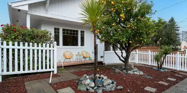 2108 Carmelita Avenue