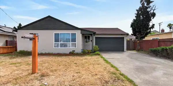 910 Miller Ave