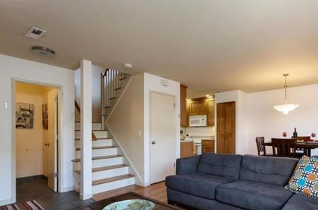 152 Torrey Pine Terrace