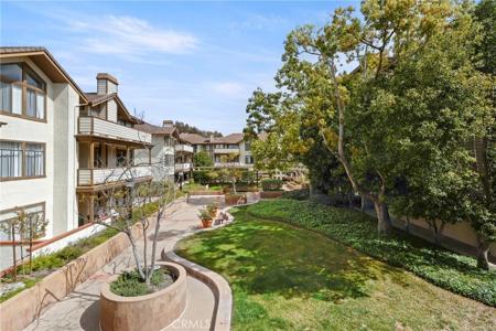 2571 Plaza Del Amo