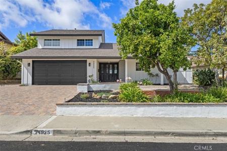 24625 Los Serranos Drive