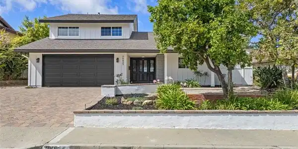 24625 Los Serranos Drive