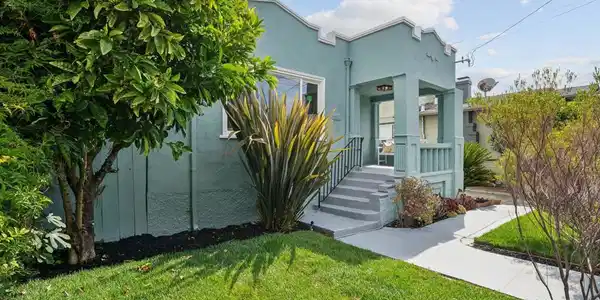 3060 Dakota St