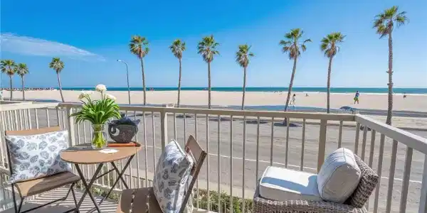 228 E Surfside Drive