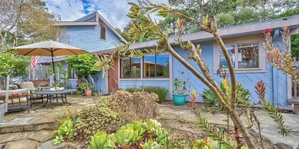 979 Syida Drive