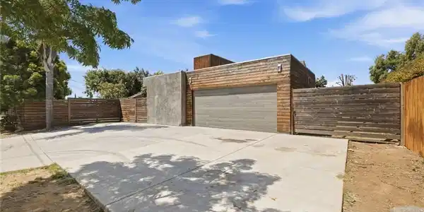 196 Santa Clara Drive