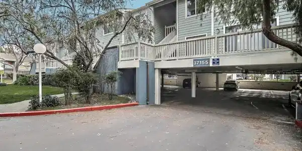 37155 Aspenwood Cmn