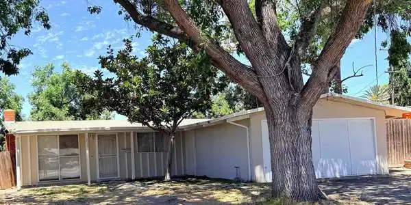 1904 Solano Ct