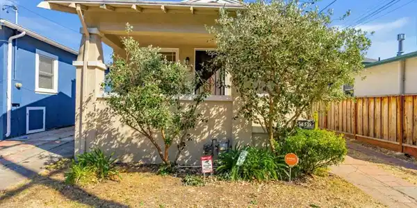 2452 Humboldt Avenue
