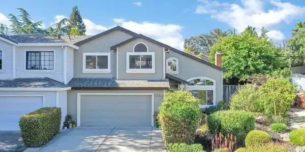 2246 Bridgeport Way