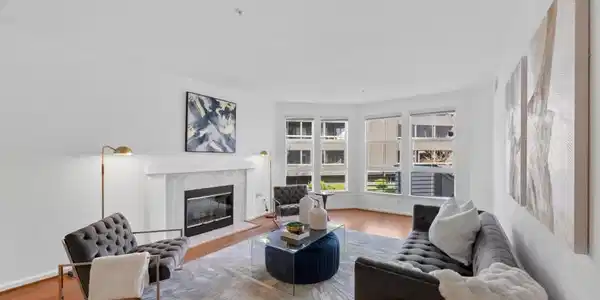 860 Meridian Bay Lane