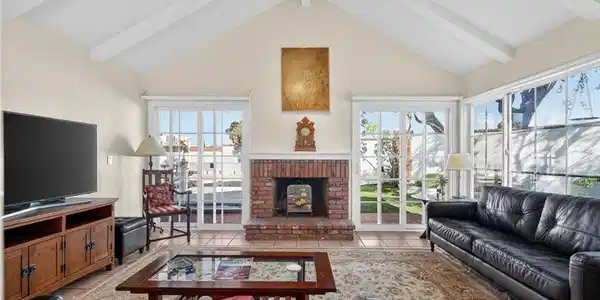 33881 Cape Cove