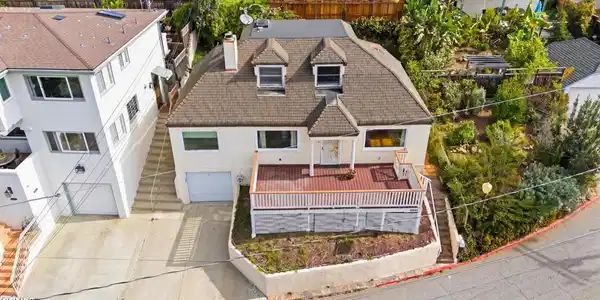 2381 Hyland Ave. Avenue
