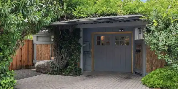 360 Fernando Avenue