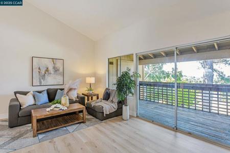 355 Parkview Ter