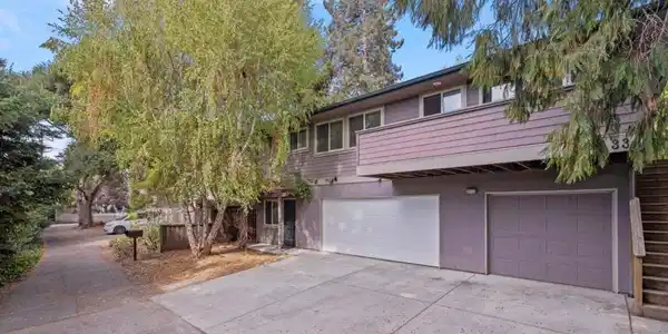 33 Edgewood Way