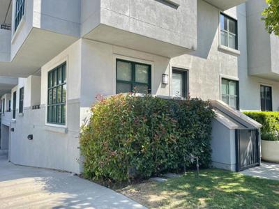 225 9th Avenue