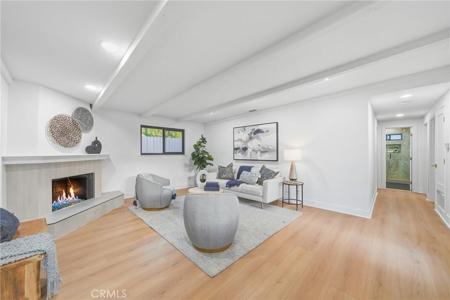 212 Avenida Sierra