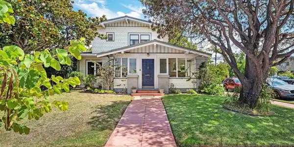 2401 Capitan Ave